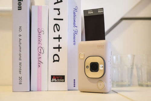 Instax Mini LiPlay 用最寶貴的時(shí)光，留住最真實(shí)的自己